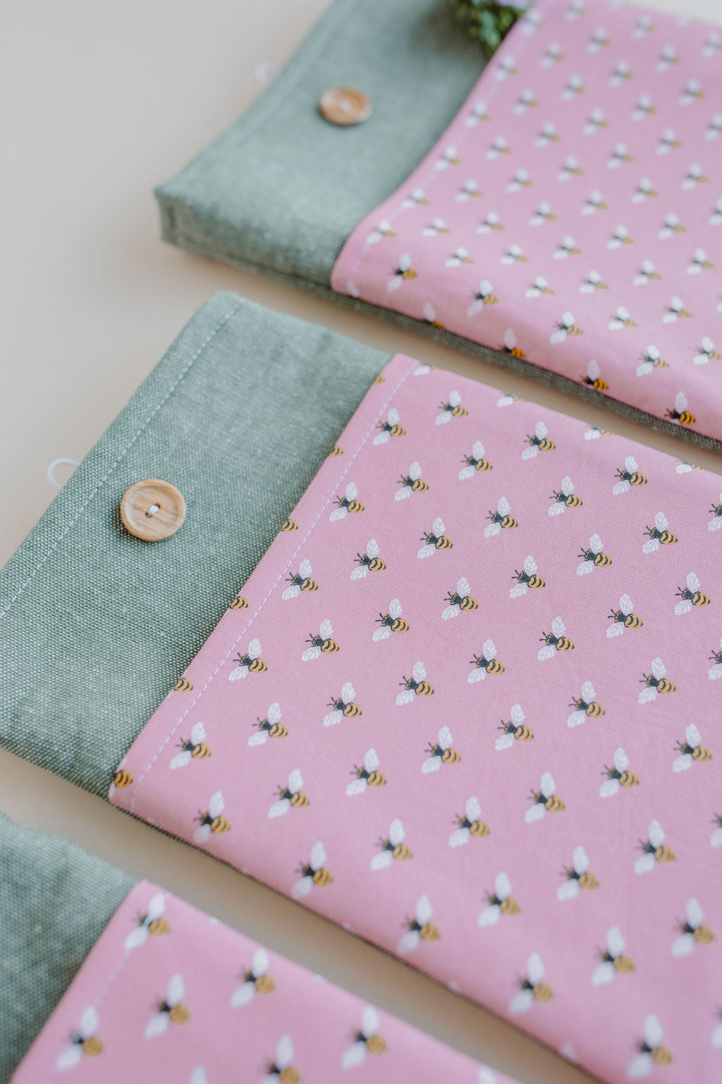 Bee Pattern Book Sleeve with Pocket - Book Protector - Book Gift - Book Cover - E-reader Cover - Spring Book Sleeve